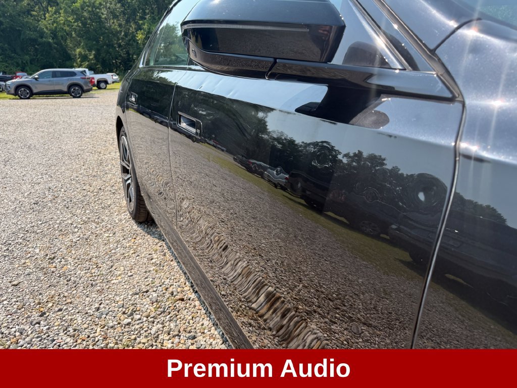 Used 2025 BMW 740i xDrive AWD/4WD image 15