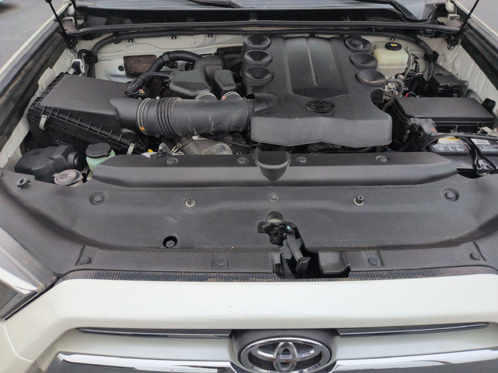 Used 2022 Toyota 4Runner Limited AWD/4WD image 22