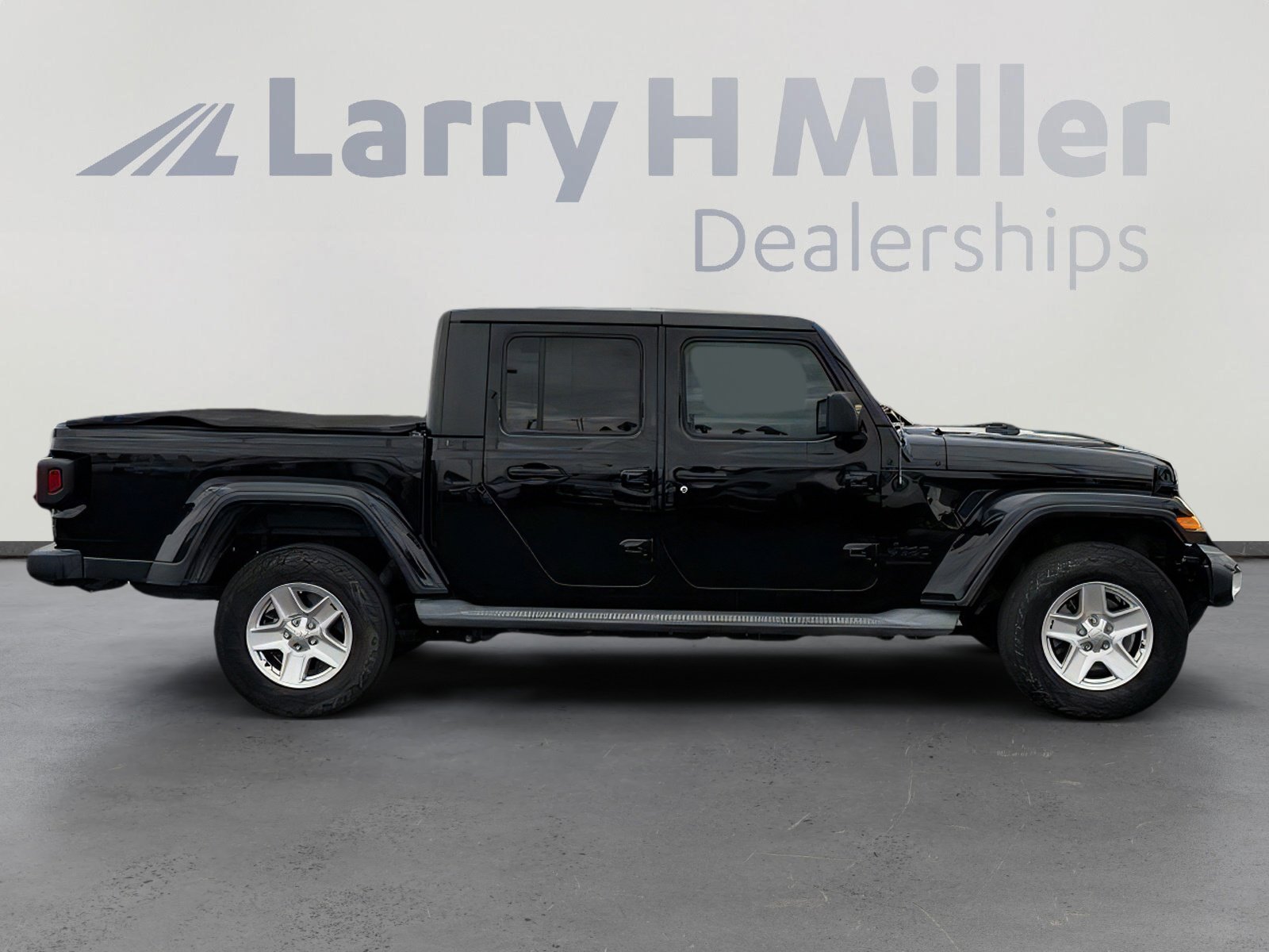 Used 2020 Jeep Gladiator Sport w/ Quick Order Package 24S AWD/4WD image 7