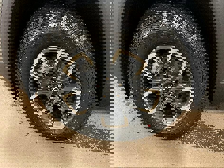 New 2026 Chevrolet Equinox ACTIV w/ Convenience Package III image 26