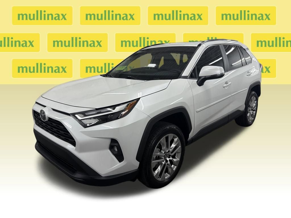 Used 2025 Toyota RAV4 XLE Premium image 15