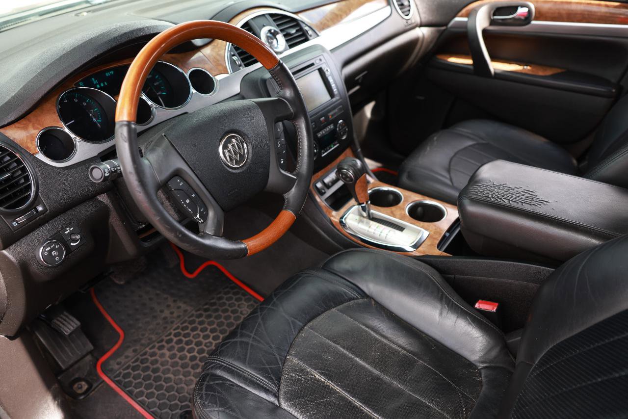 Used 2010 Buick Enclave CXL w/ Trailering Provision Package image 4
