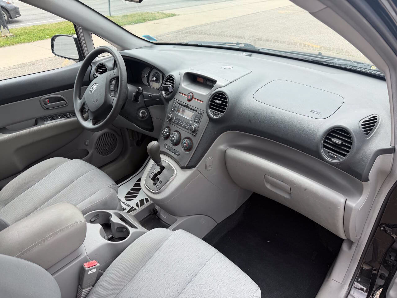 Used 2007 Kia Rondo LX w/ Convenience Pkg FWD image 6