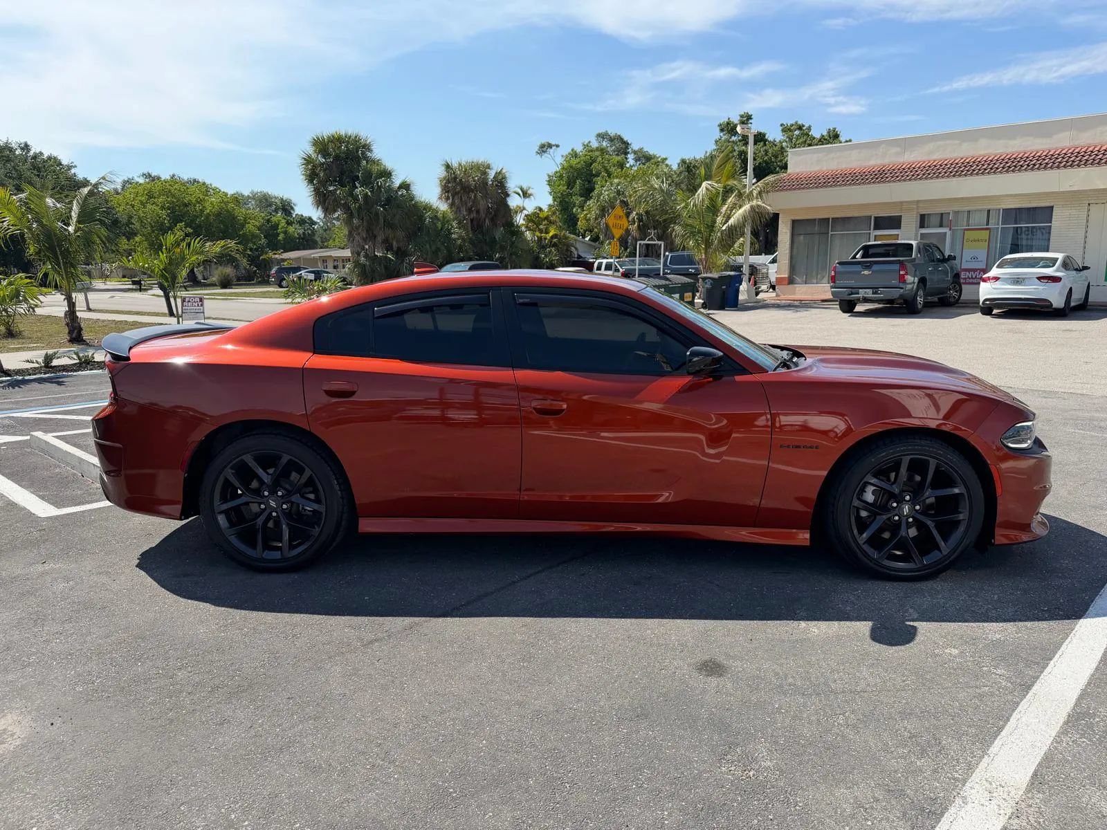 Used 2021 Dodge Charger R/T w/ Blacktop Package RWD image 4