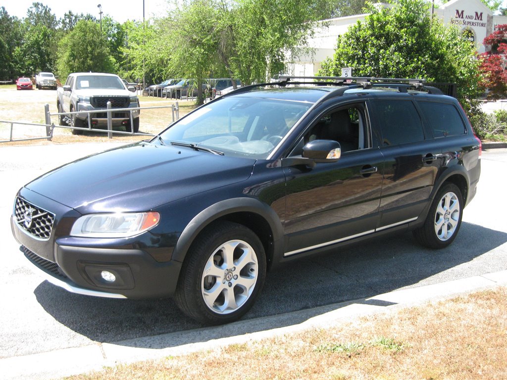 Used 2016 Volvo XC70 T5 Premier w/ Proximity Package FWD image 3