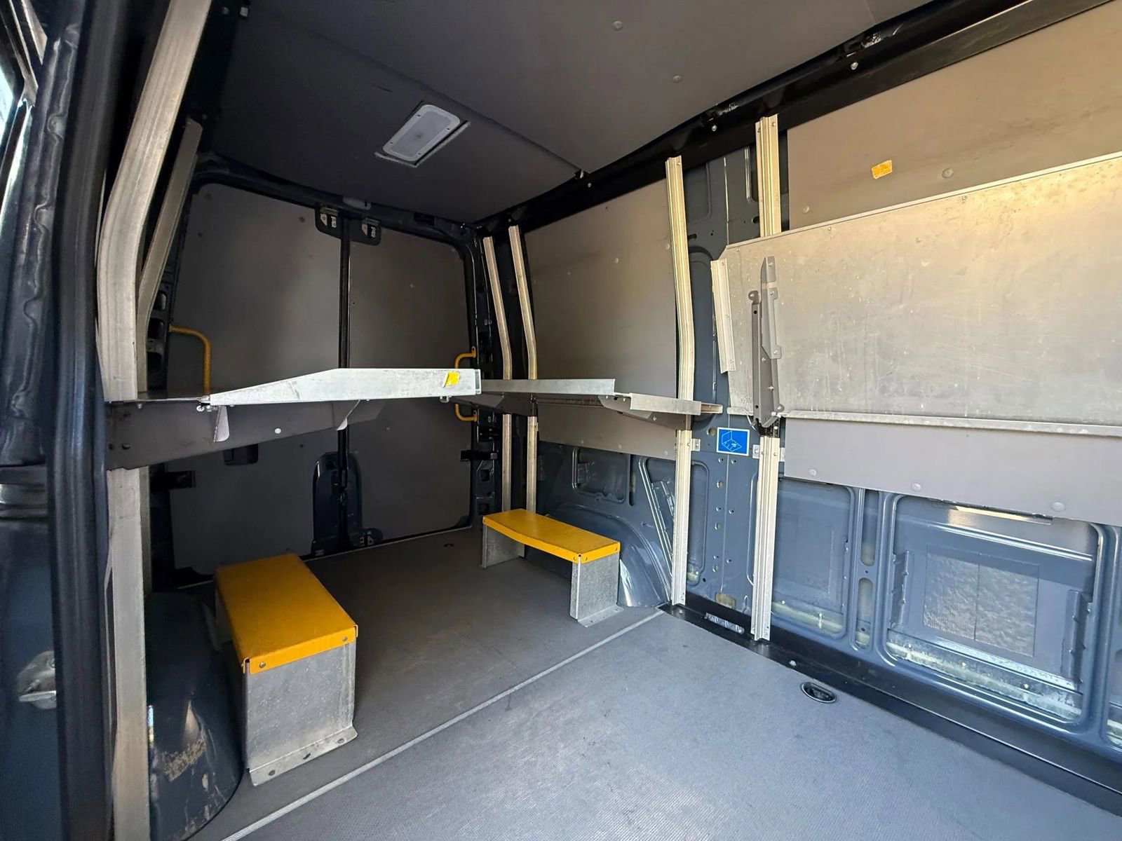 Used 2018 Mercedes-Benz Sprinter 2500 image 18