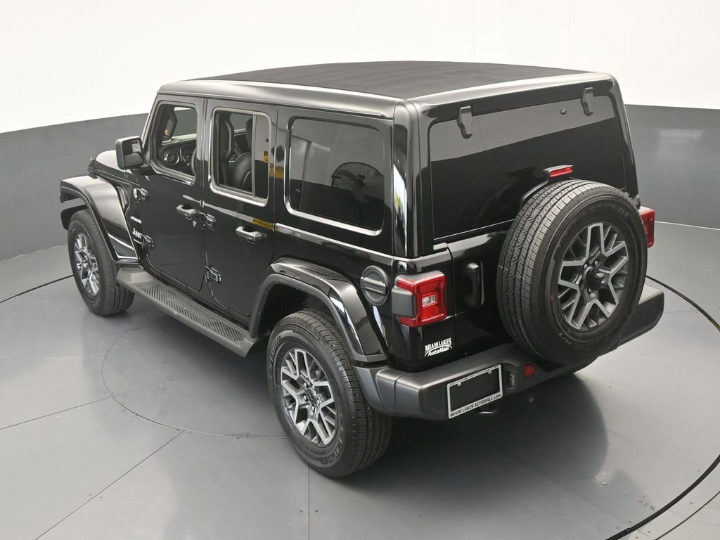Used 2024 Jeep Wrangler Sahara image 44