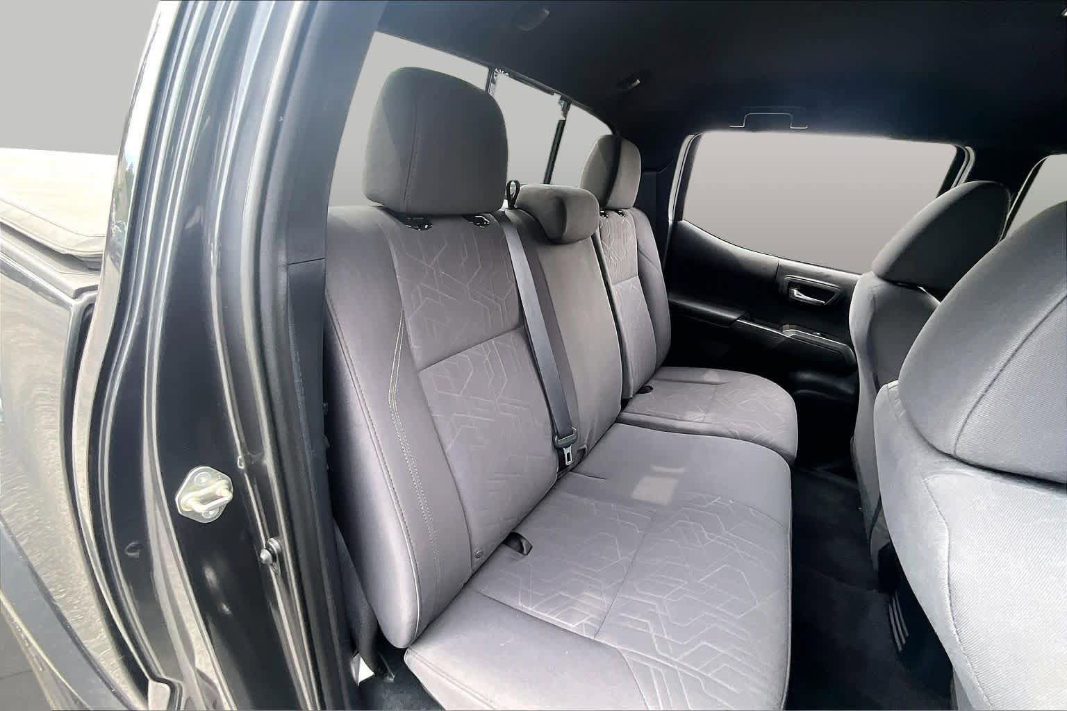 Used 2019 Toyota Tacoma TRD Off-Road AWD/4WD image 18