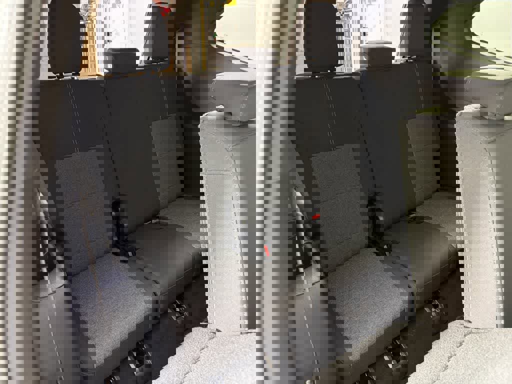 New 2025 GMC Acadia Elevation image 25