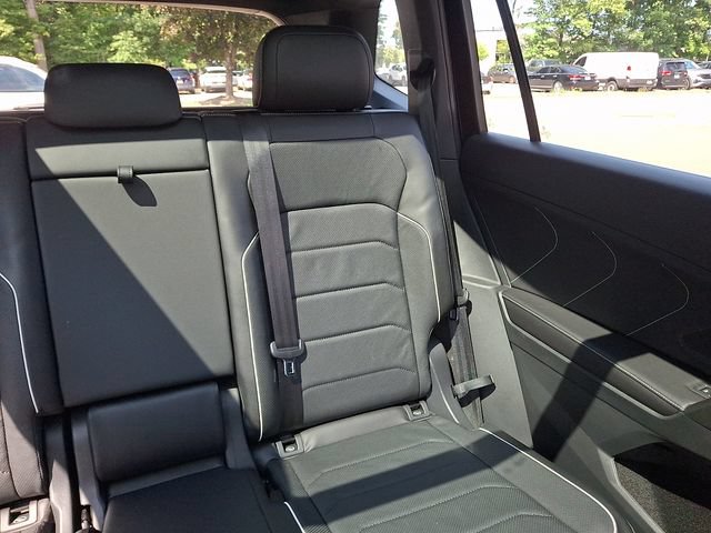 Certified 2023 Volkswagen Tiguan SEL R-Line AWD/4WD image 20