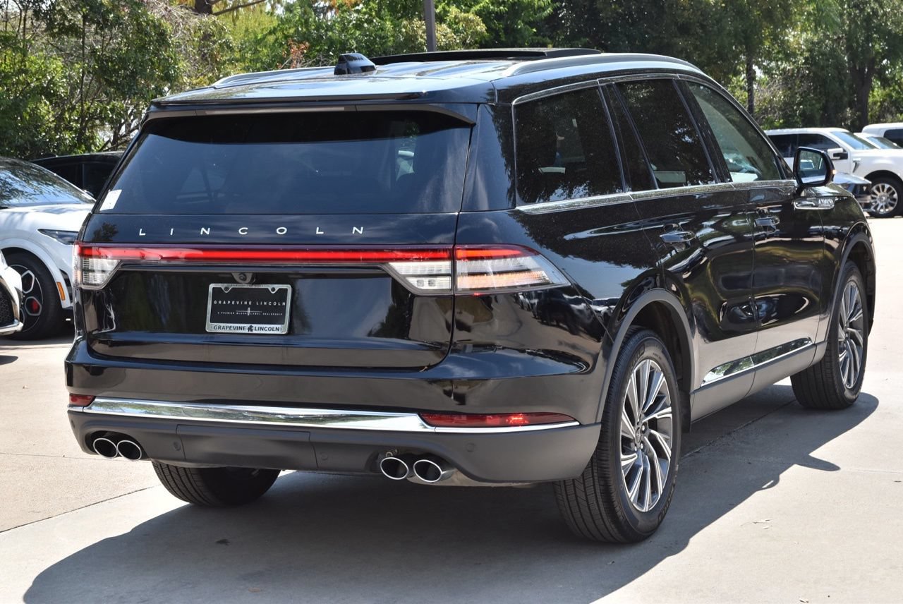 Certified 2026 Lincoln Aviator AWD image 8