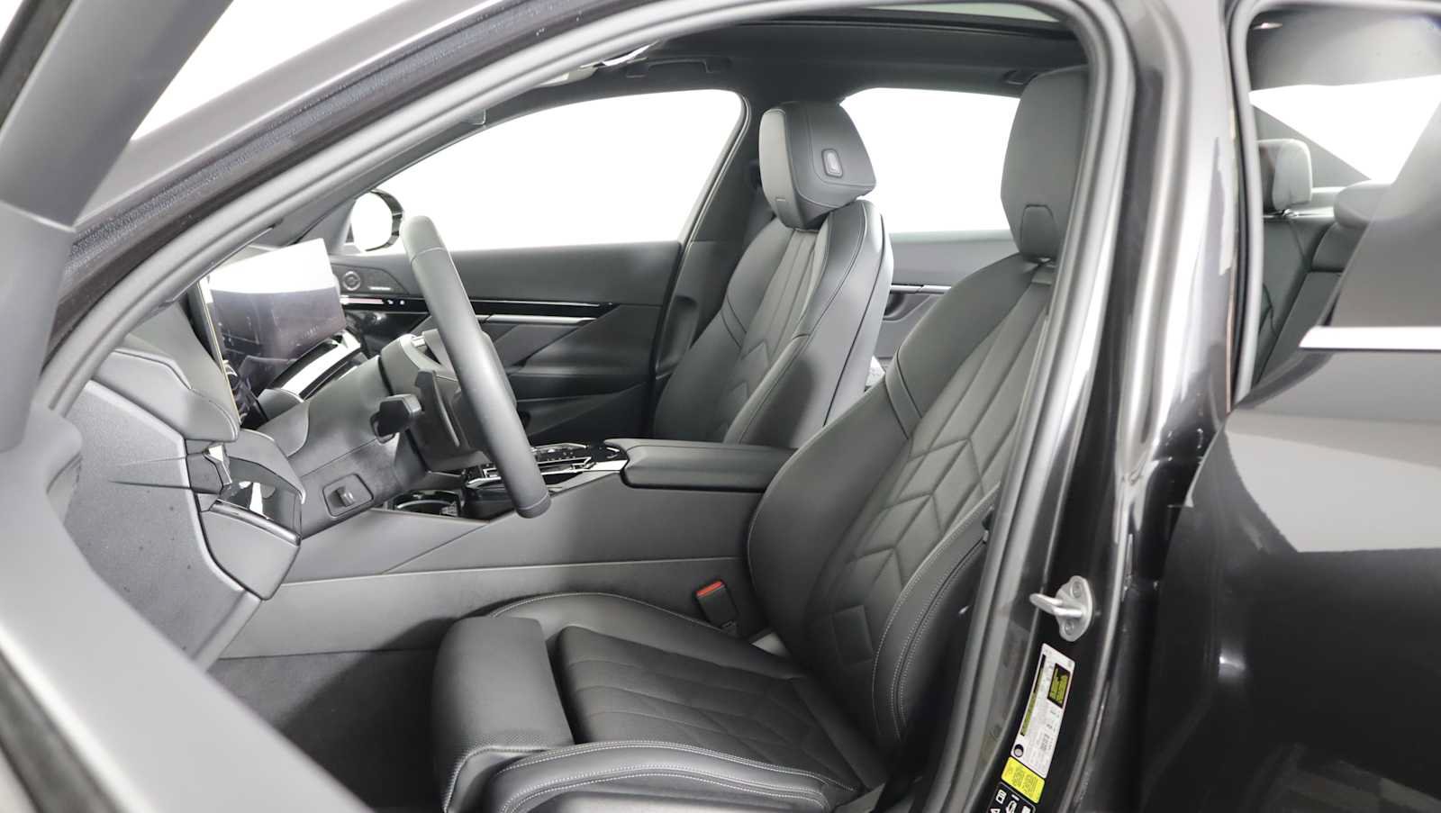Used 2024 BMW 530i xDrive w/ Premium Package AWD/4WD image 11