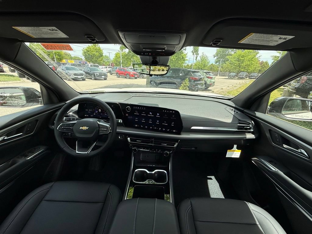 New 2026 Chevrolet Traverse LT w/ Driver Confidence Package AWD/4WD image 32