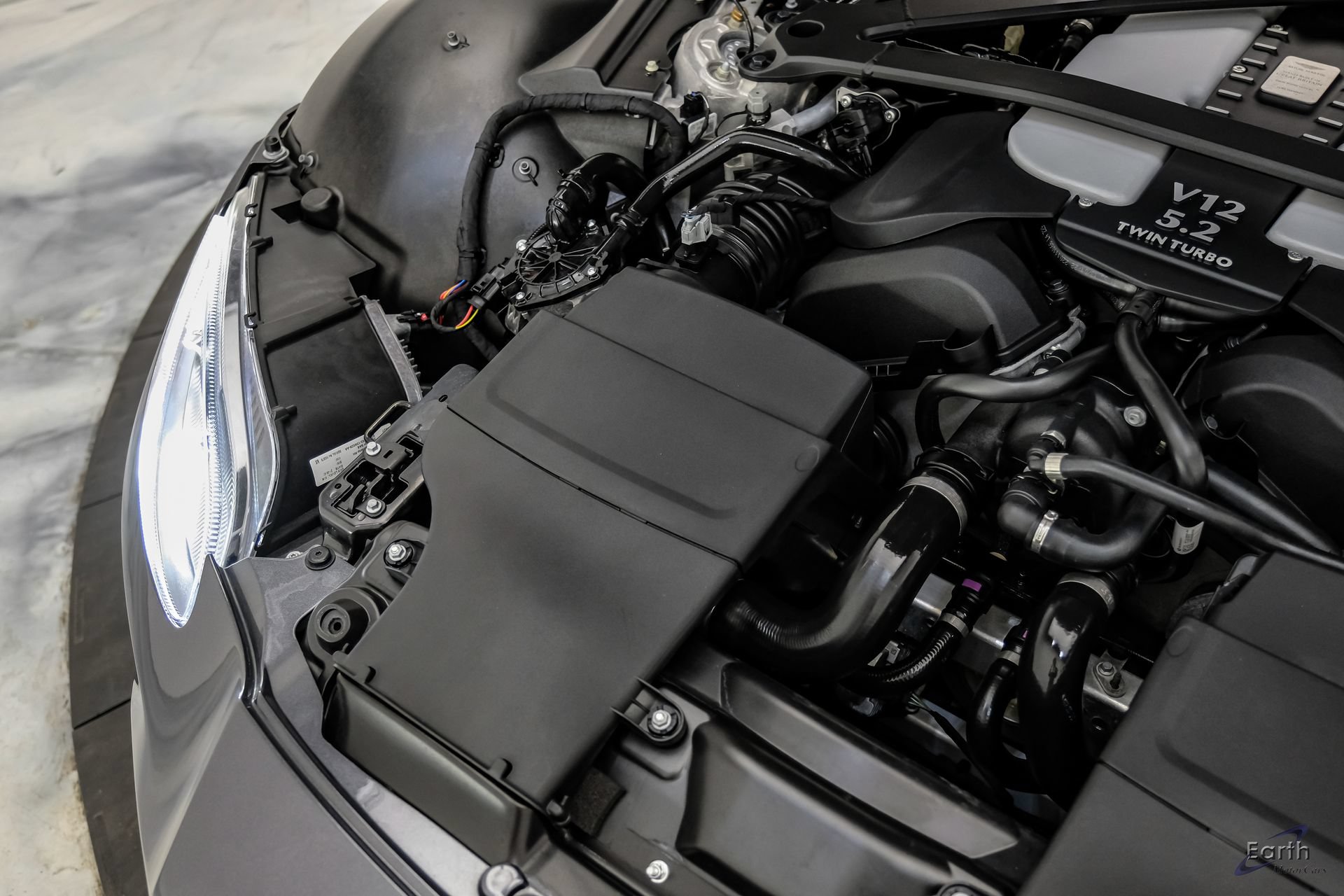 Used 2023 Aston Martin V12 Vantage RWD image 97