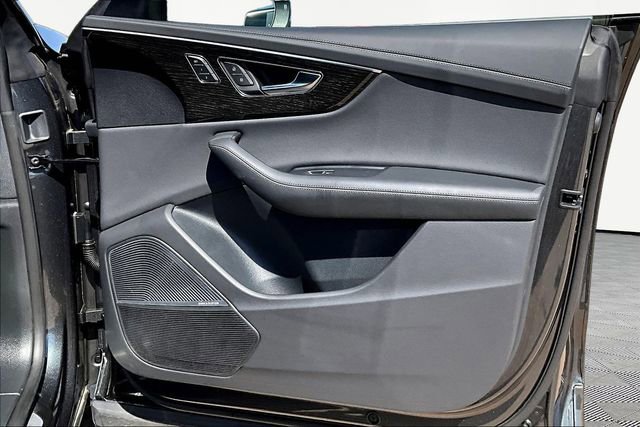 Used 2023 Audi Q8 Prestige w/ Prestige Package AWD/4WD image 19