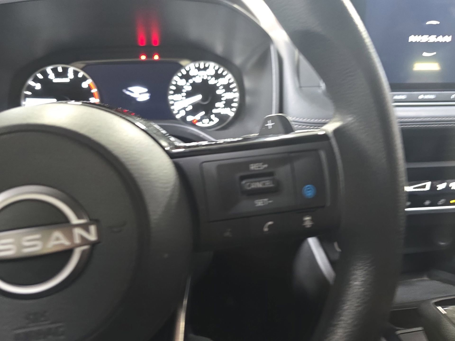 Certified 2023 Nissan Rogue SV FWD image 18