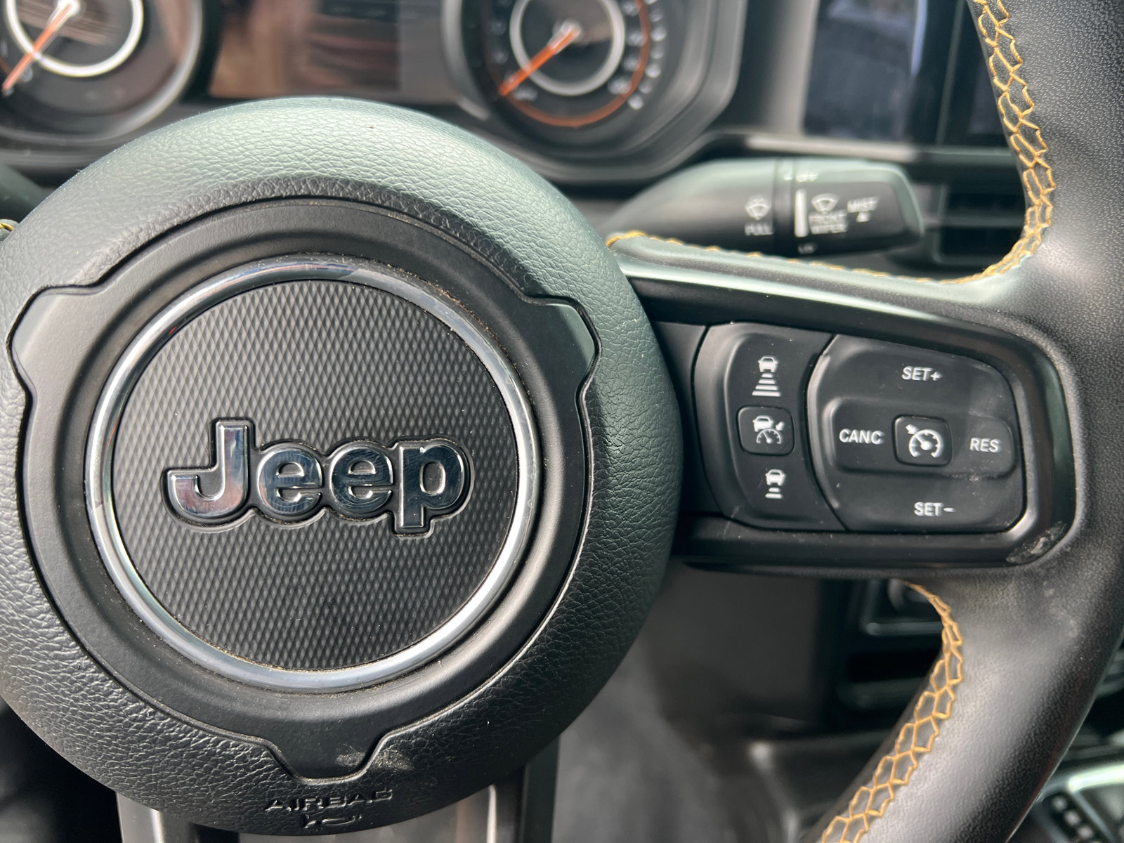 Used 2024 Jeep Gladiator Sport image 25