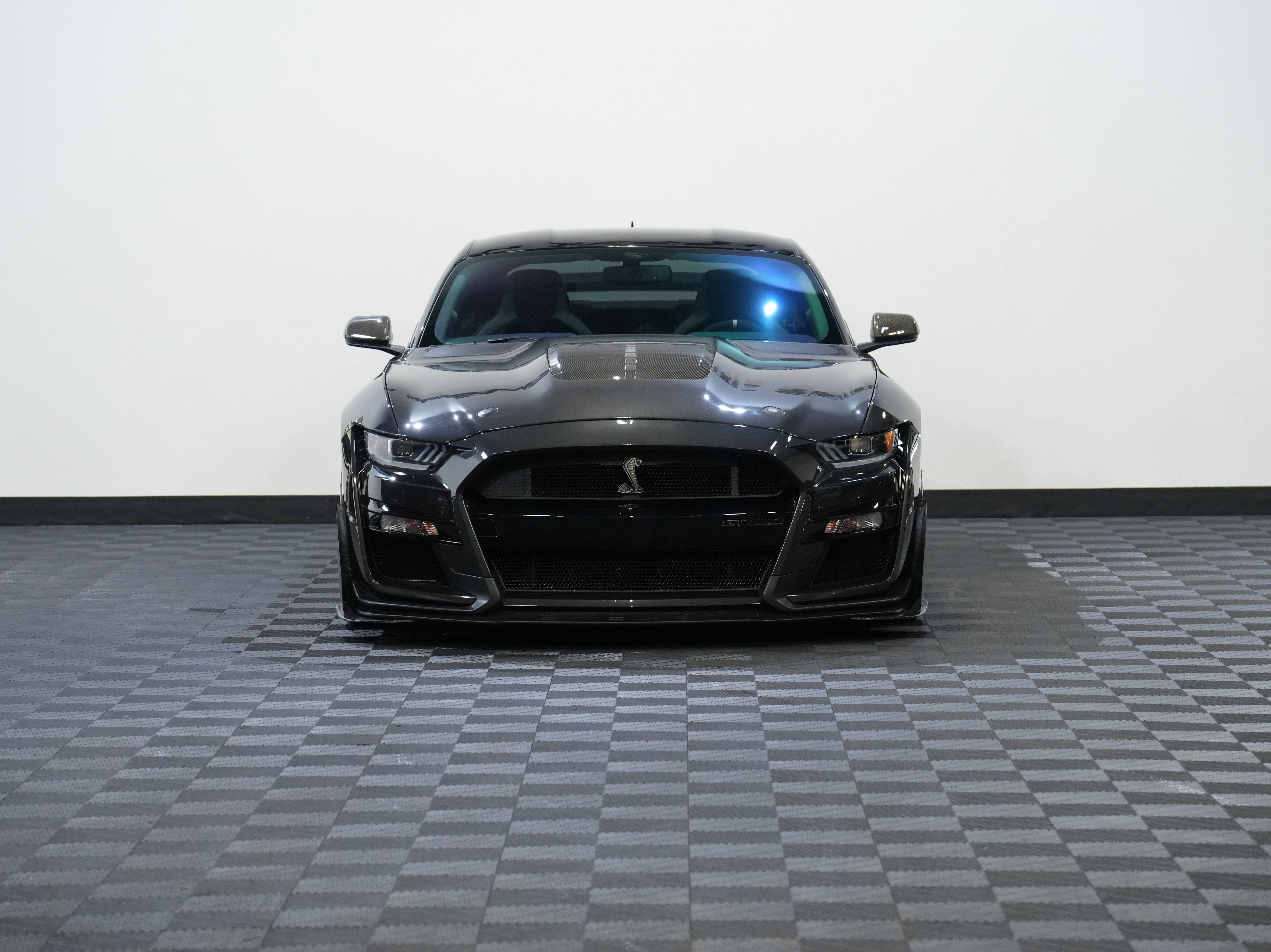 Used 2022 Ford Mustang Shelby GT500 w/ Carbon Fiber Track Pack RWD image 5