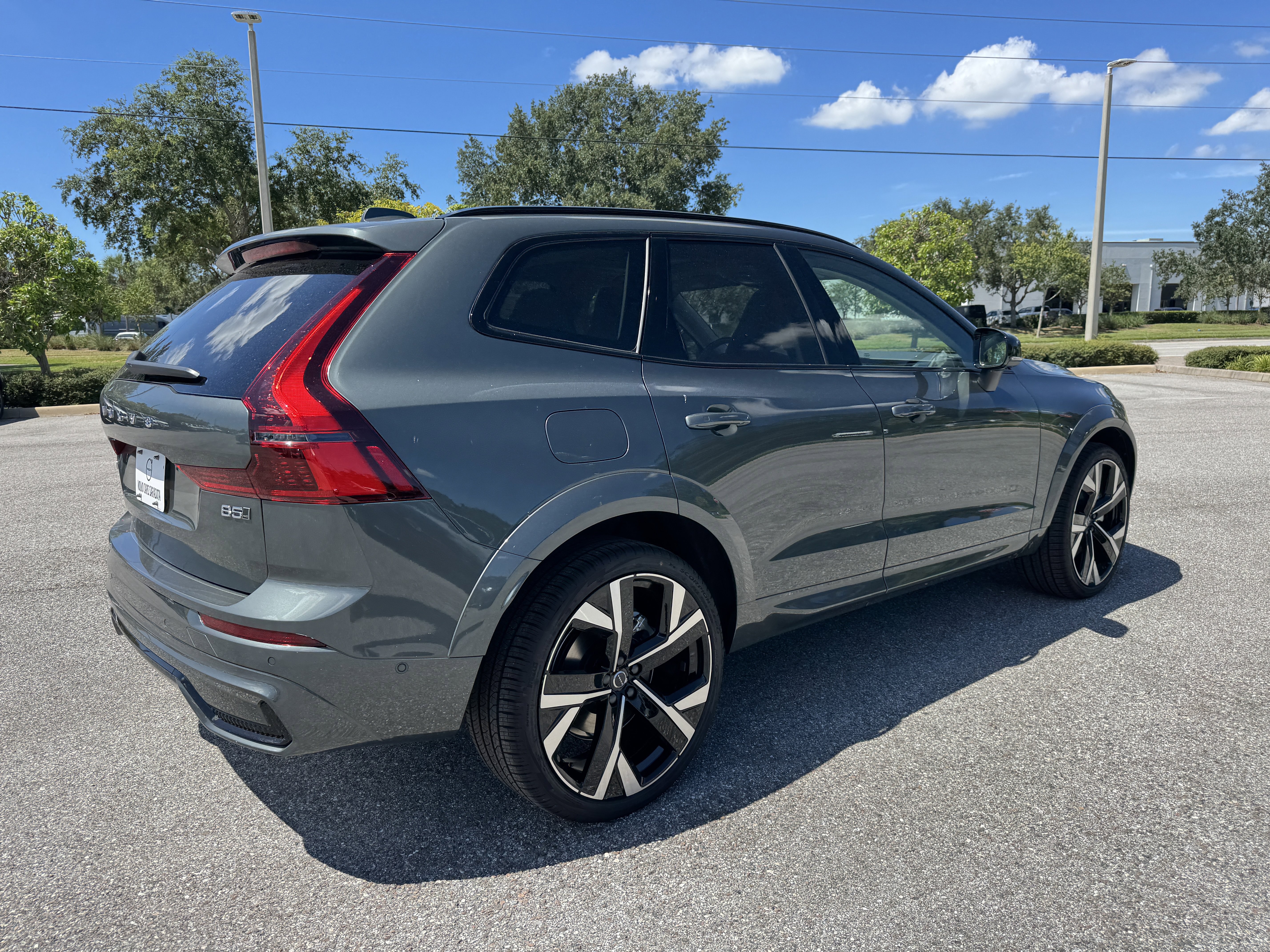 New 2026 Volvo XC60 B5 Ultra w/ Protection Package image 3