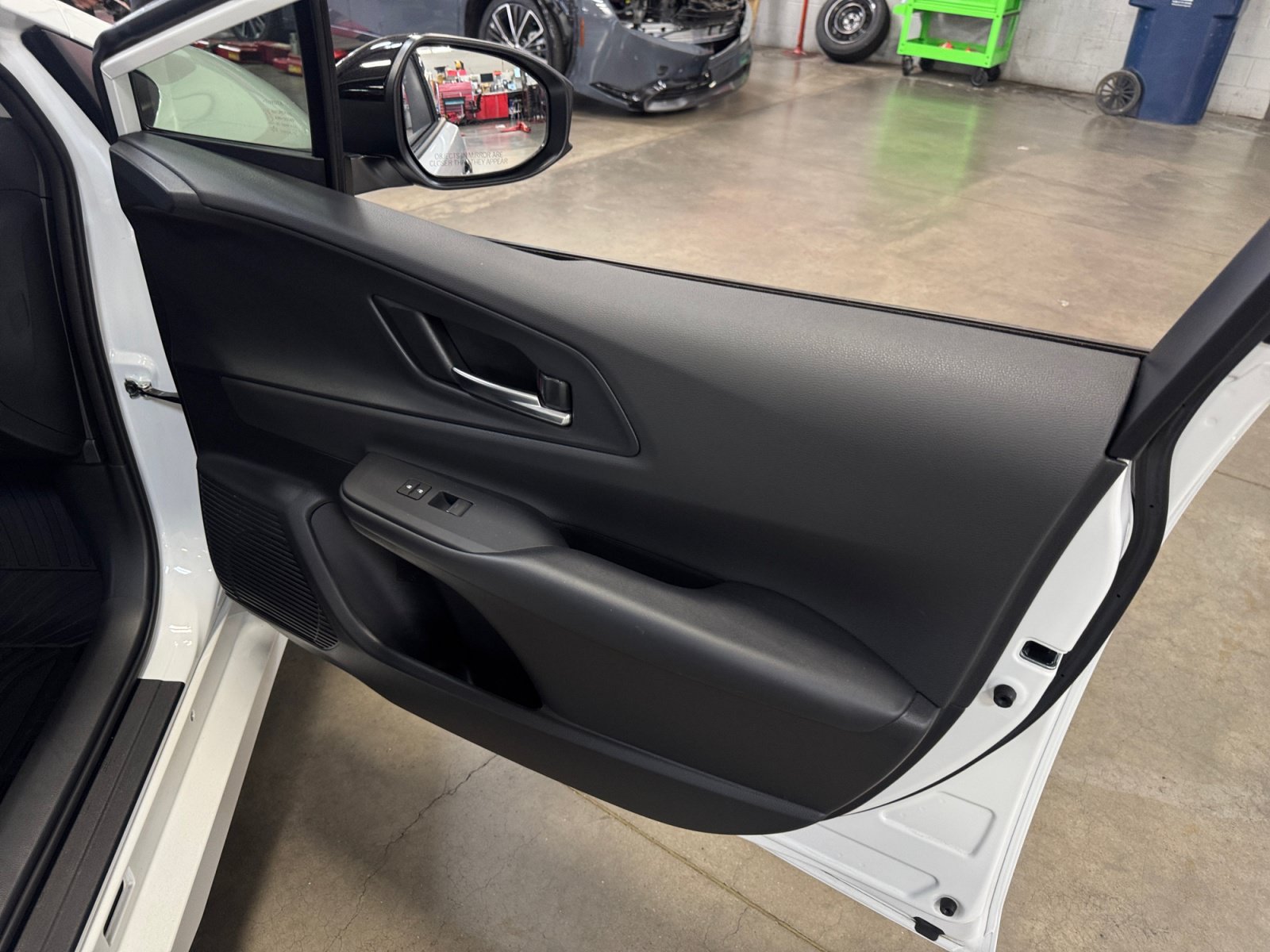 Certified 2026 Toyota Prius Plug-In Hybrid FWD image 18