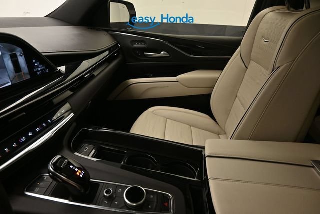 Used 2024 Cadillac Escalade ESV Sport w/ LPO, ONYX Package AWD/4WD image 13