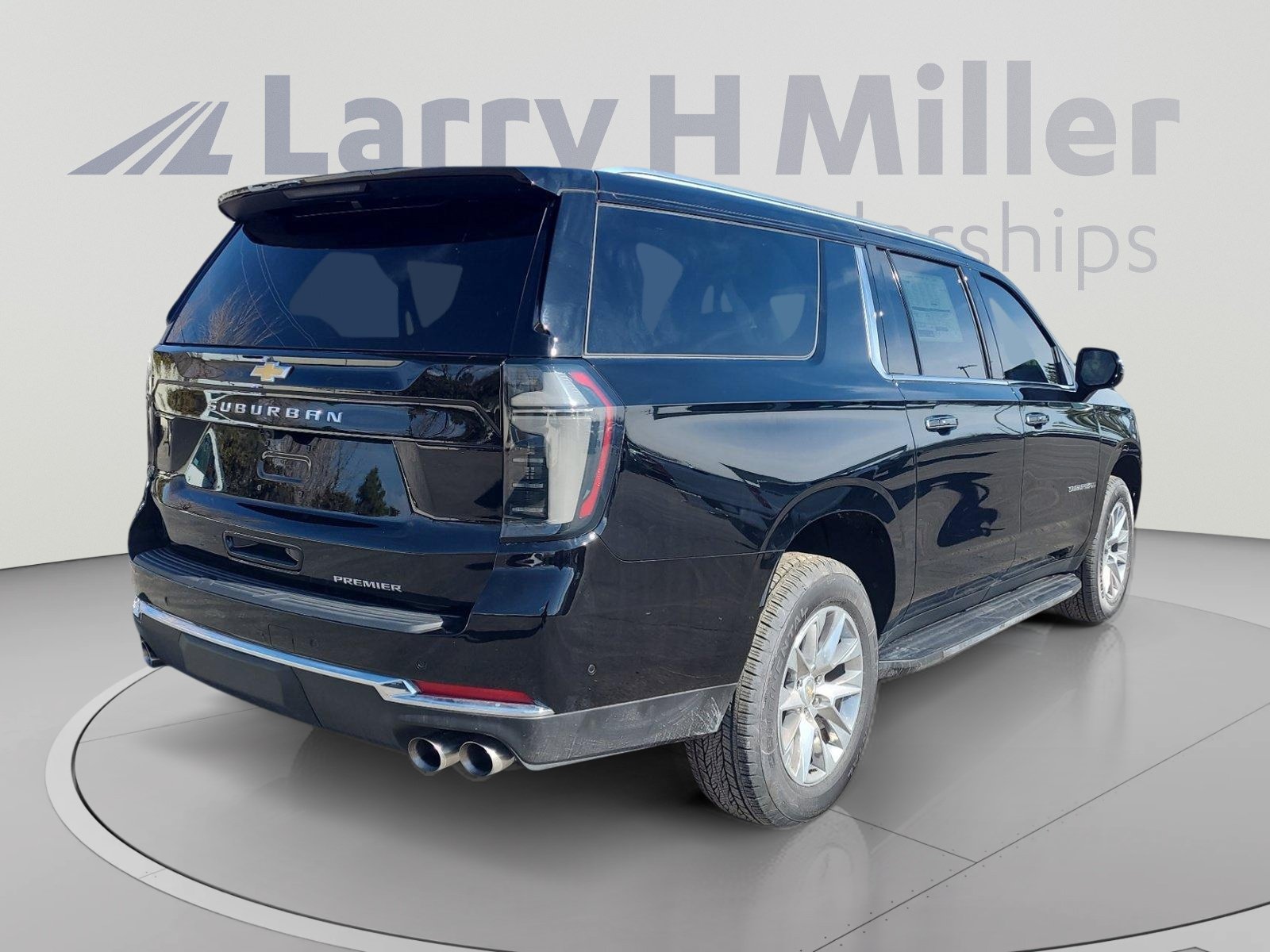 New 2026 Chevrolet Suburban Premier w/ Sun And Tow Package AWD/4WD image 5