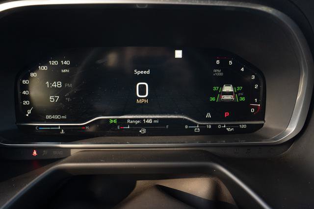 Used 2023 GMC Yukon XL SLT image 18