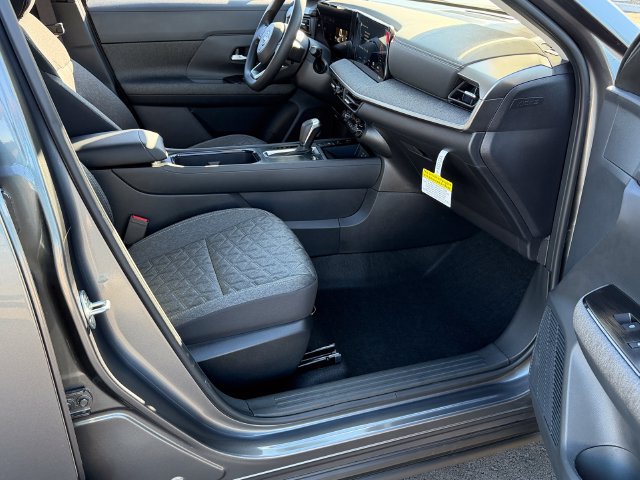 New 2027 Nissan Kicks SV w/ Cold Weather Package FWD image 25