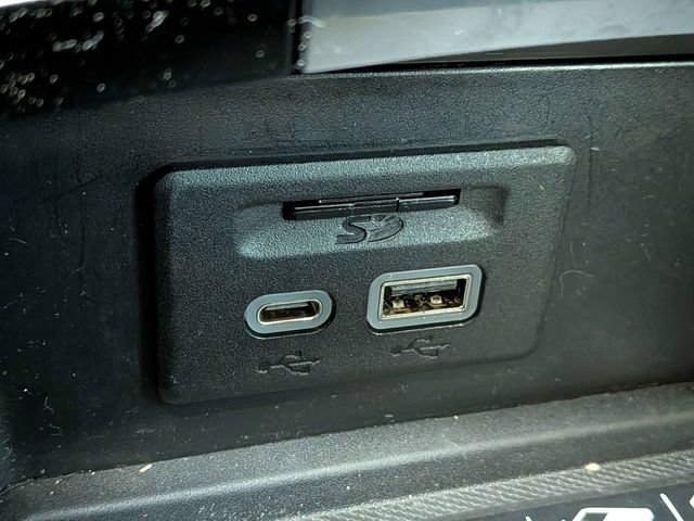 Used 2023 Buick Envision Avenir FWD image 24
