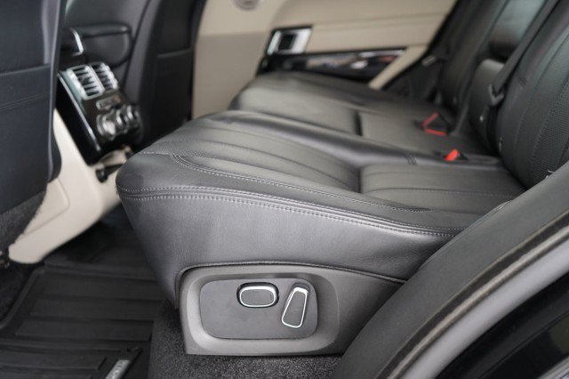 Used 2013 Land Rover Range Rover Supercharged AWD/4WD image 17