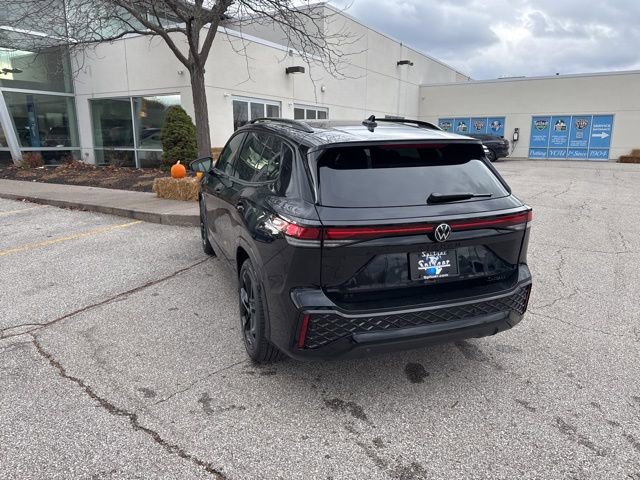 New 2026 Volkswagen Tiguan SE R-Line image 17