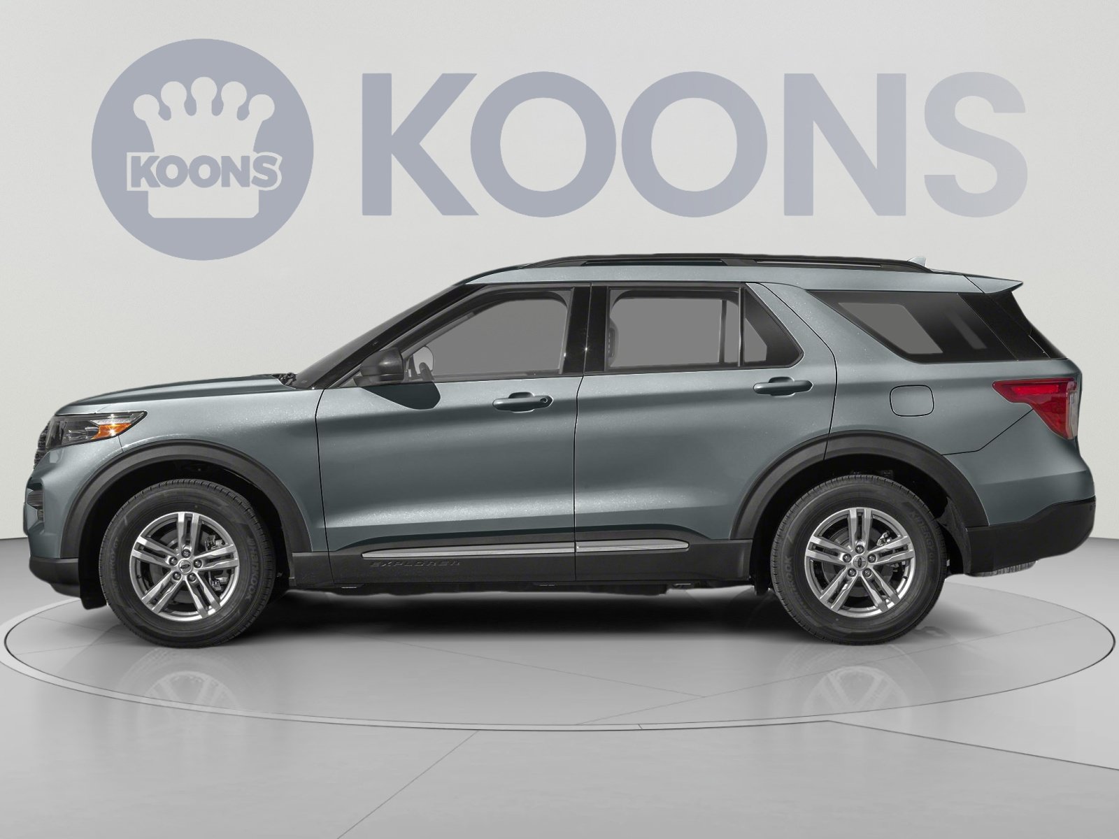Used 2023 Ford Explorer XLT w/ Equipment Group 202A AWD/4WD image 4
