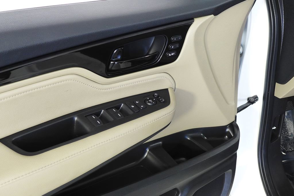 Used 2019 Honda Odyssey Elite image 12
