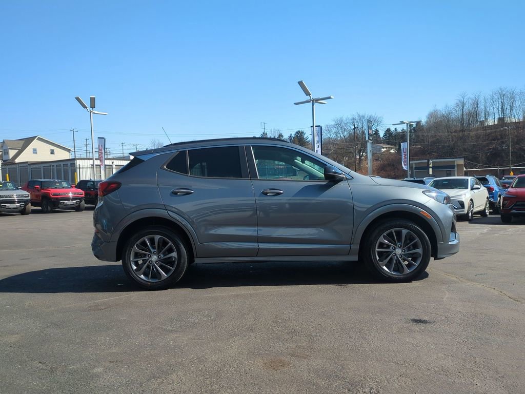 Used 2020 Buick Encore GX Select w/ Sport Touring Package image 4