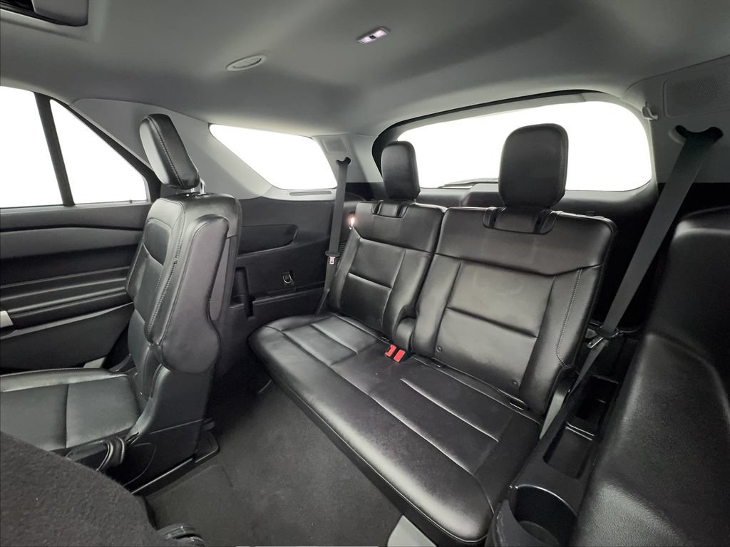 Used 2020 Ford Explorer Limited RWD image 26