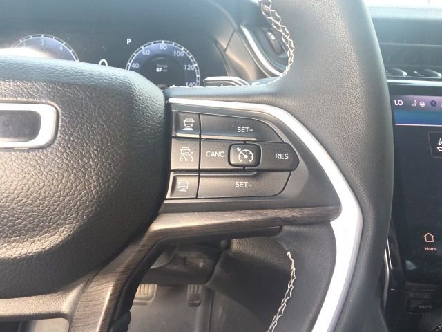 Used 2023 Jeep Grand Cherokee L Limited image 12