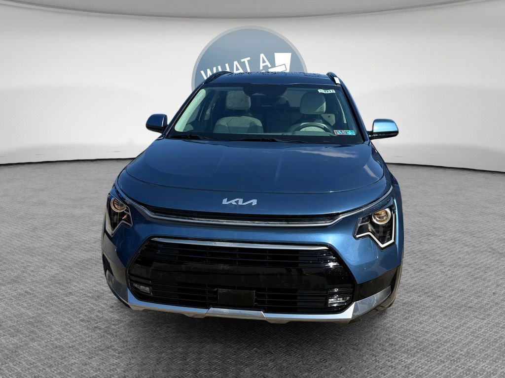 Used 2025 Kia Niro EX Touring image 8