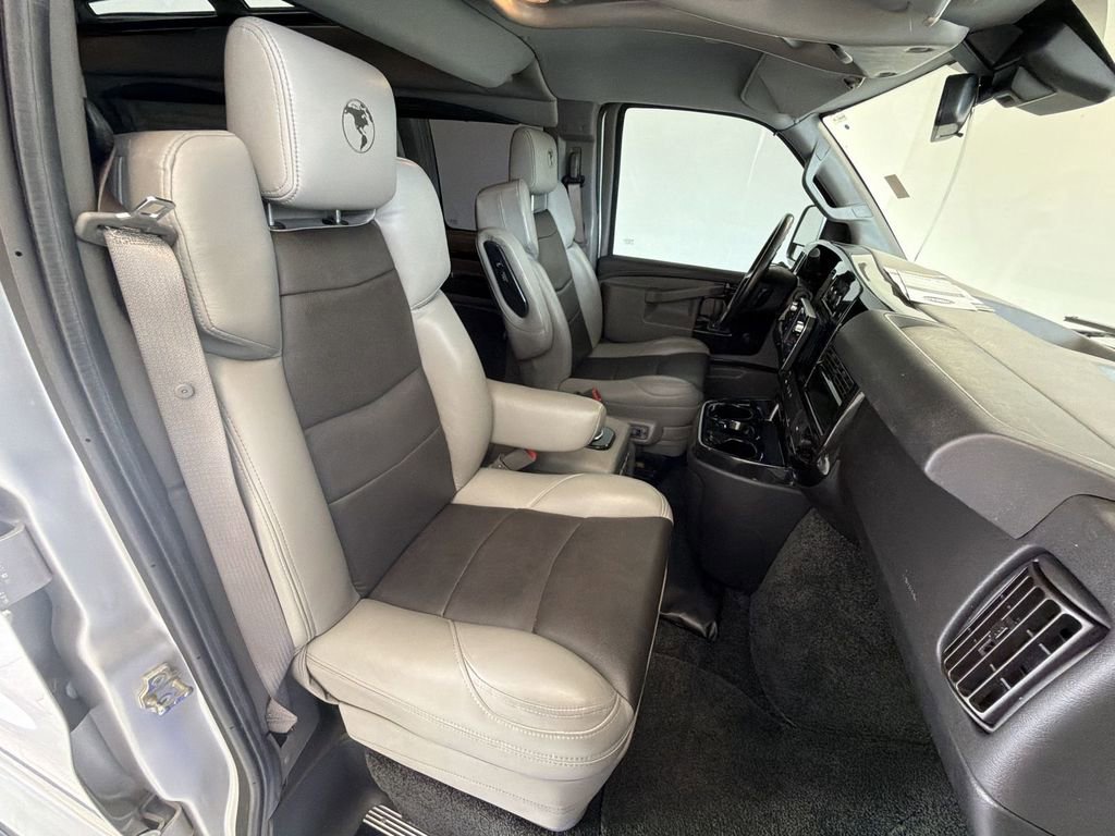 Used 2021 Chevrolet Express 2500 LS w/ Enhanced Convenience Package image 29