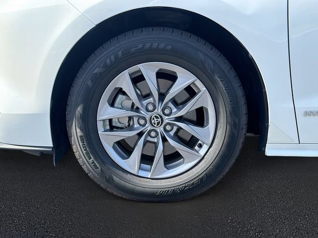 Used 2021 Toyota Sienna XLE FWD image 9