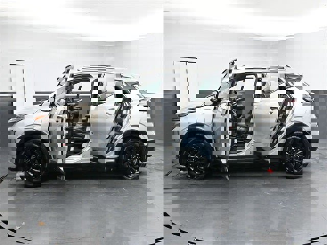 Used 2023 Chevrolet Bolt EUV Premier w/ Sun & Sound Package image 41