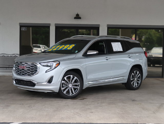 Used 2020 GMC Terrain Denali w/ LPO, Floor Liner Package