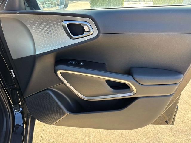 New 2025 Kia Soul S image 17