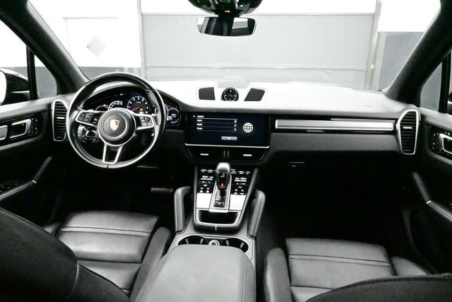 Certified 2022 Porsche Cayenne Platinum Edition AWD/4WD image 19