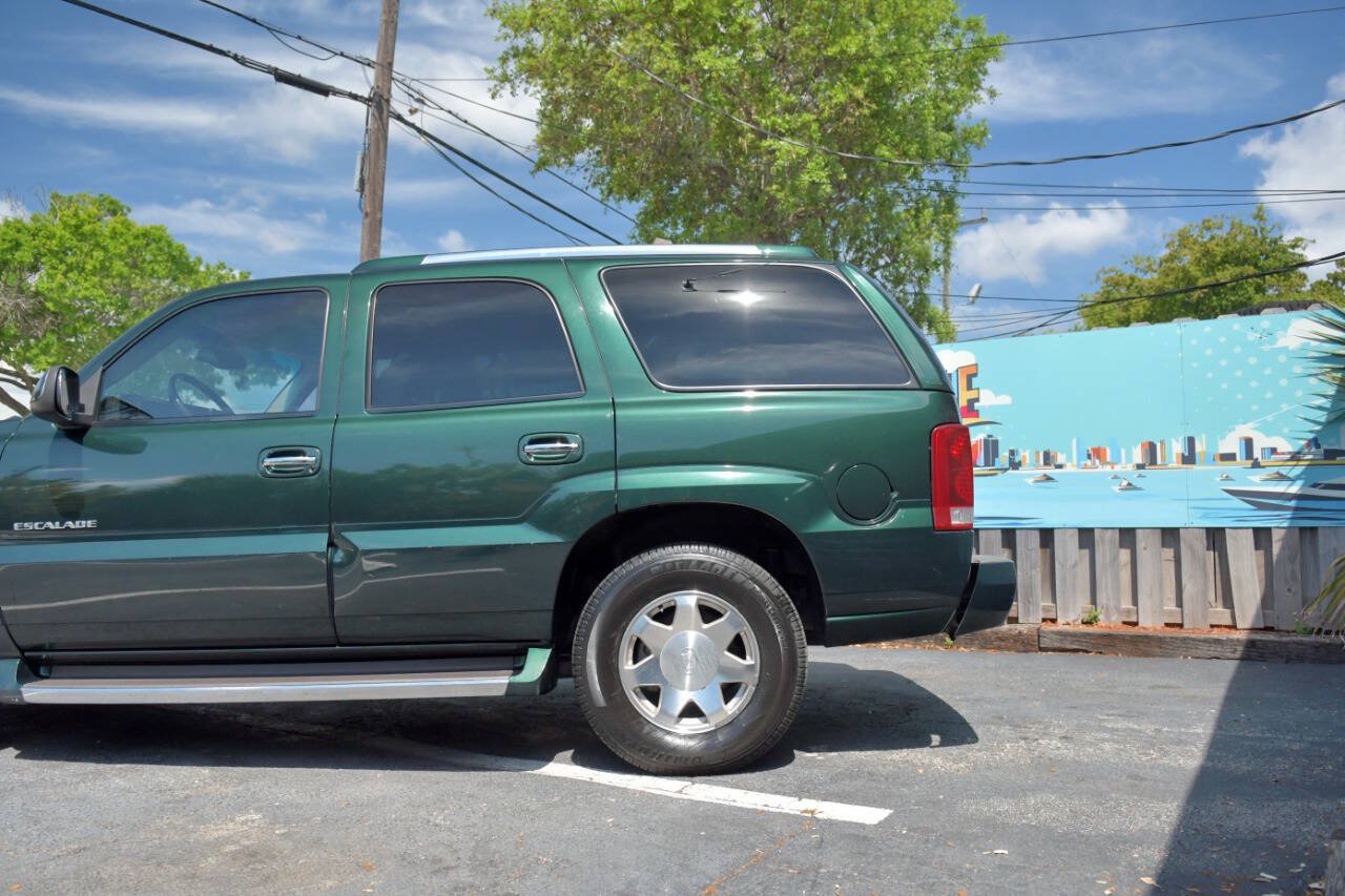 Used 2002 Cadillac Escalade AWD image 8
