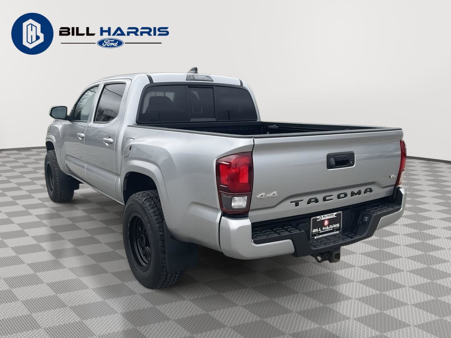 Used 2022 Toyota Tacoma SR image 7