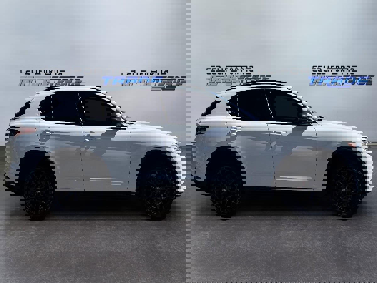 Used 2019 Alfa Romeo Stelvio w/ Nero Edizione image 4