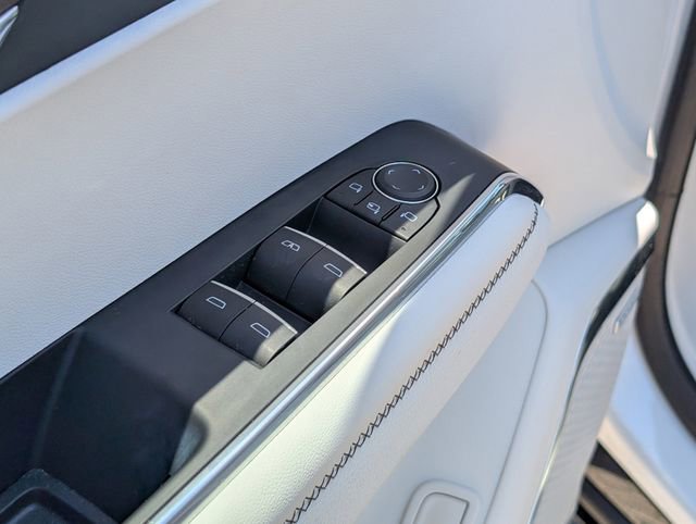 Used 2025 GMC Acadia Denali FWD image 19