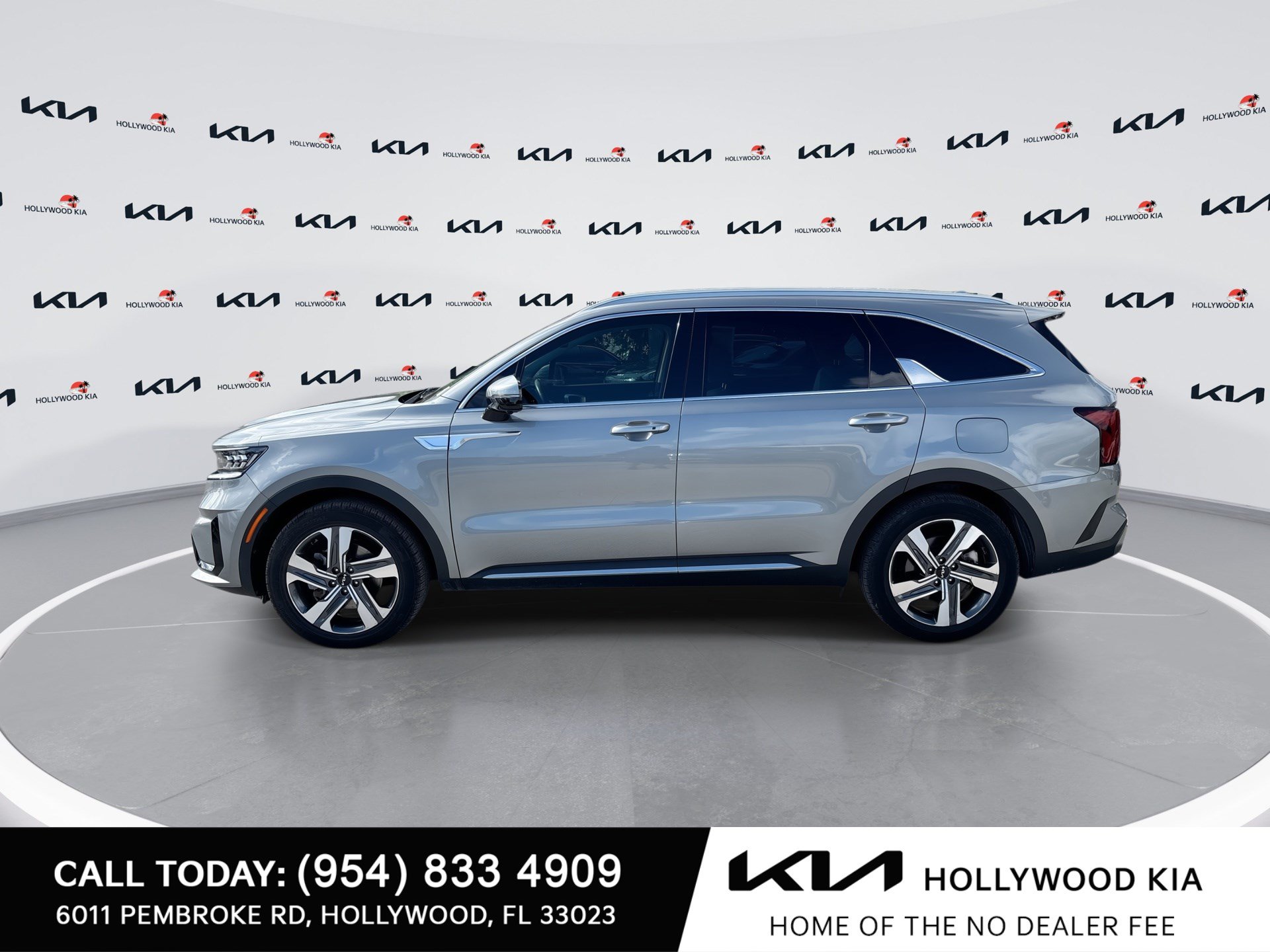 Used 2023 Kia Sorento SX Prestige w/ Panoramic Sunroof Package AWD/4WD image 5