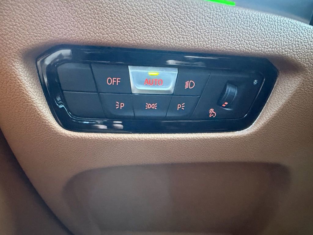 Used 2024 BMW 440i xDrive Convertible w/ Premium Package image 18