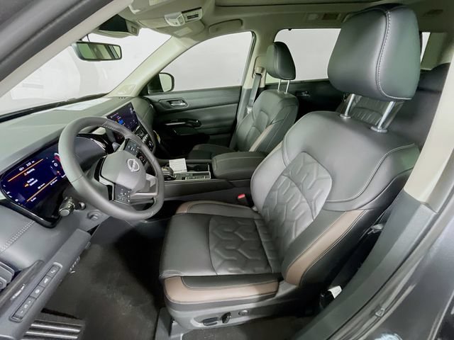 New 2026 Nissan Pathfinder Platinum w/ Cargo Package FWD image 13